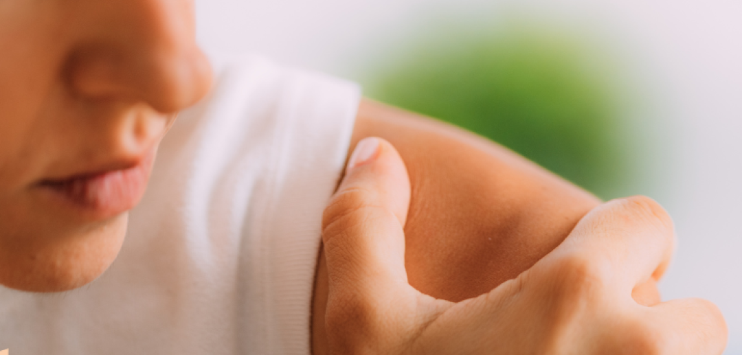 ¿Por qué me duele el hombro si el problema está en el cuello? El misterio del dolor referido